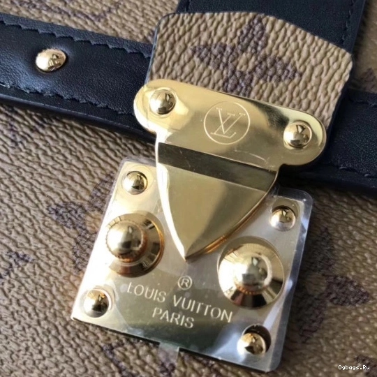 CHANELutch Louis Trunk Petite Malle Vuitton 0515